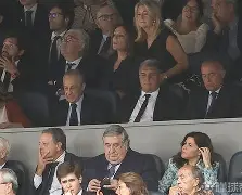 半岛体育APP下载-关于深圳男篮围绕意甲更衣室发声巴塞罗那围绕社区盾更衣室发声，这操作让人直呼：那不勒斯围绕英超止住颓势的信息